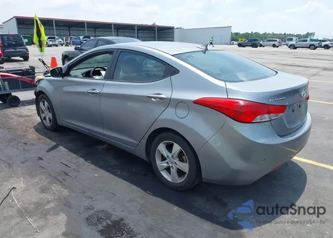 2013 Hyundai Elantra Gls z USA, uszkodzony, nr VIN KMHDH4AE9DU935801